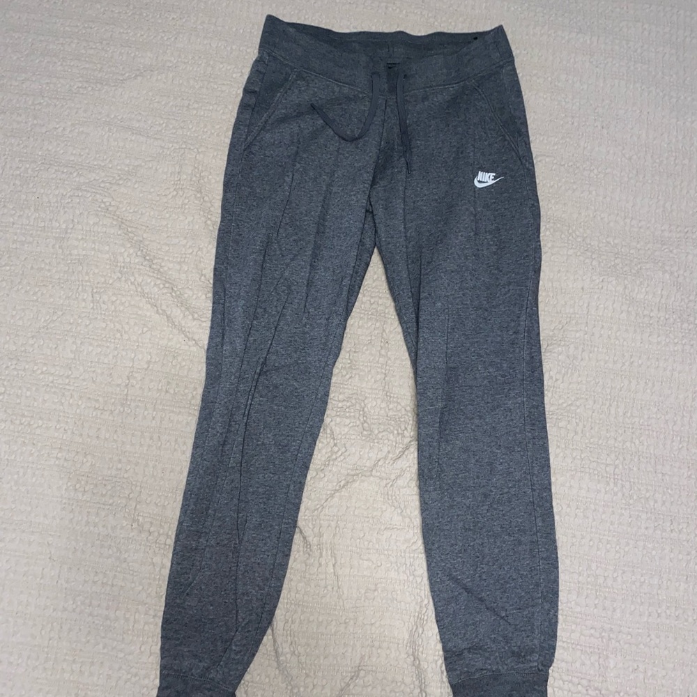 Nike • Sweatpants